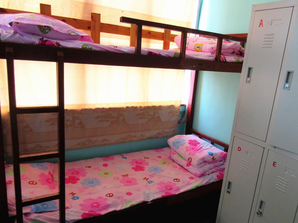 25°C Four Season Youth Hostel Κινκντάο Δωμάτιο φωτογραφία